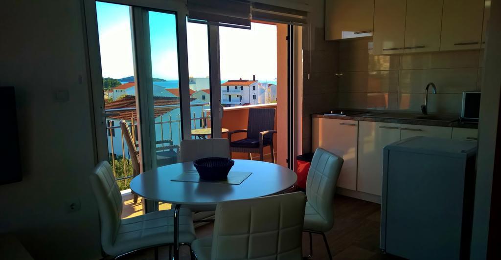 Villa Palas Apartments 2 ロゴズニッツァ 部屋 写真