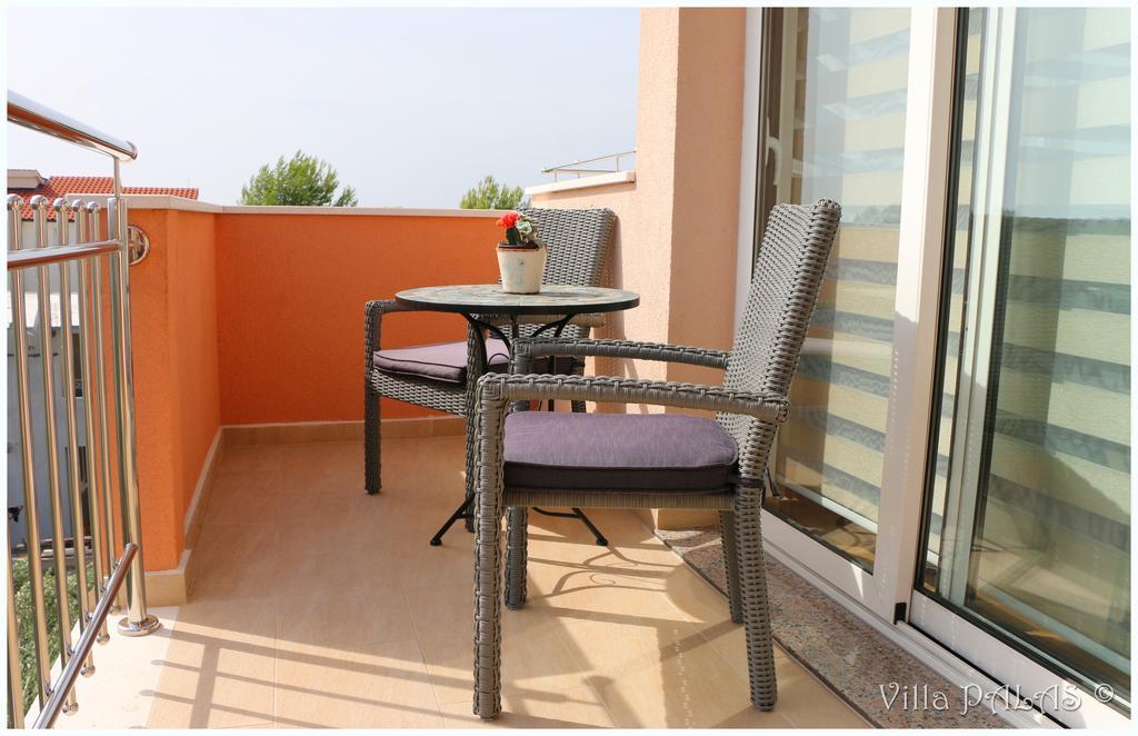 Villa Palas Apartments 2 ロゴズニッツァ エクステリア 写真