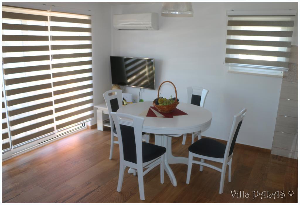 Villa Palas Apartments 2 ロゴズニッツァ エクステリア 写真
